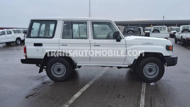 Toyota Land Cruiser 97 kW image number 2