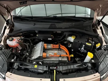 Car image 30