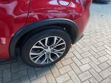 Car image 29