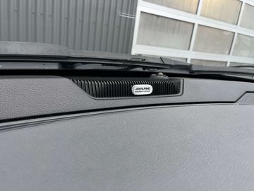 Car image 41