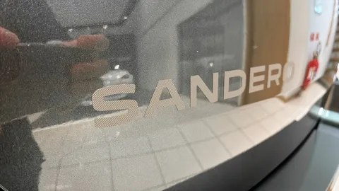 Car image 26