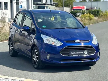 Car image 3