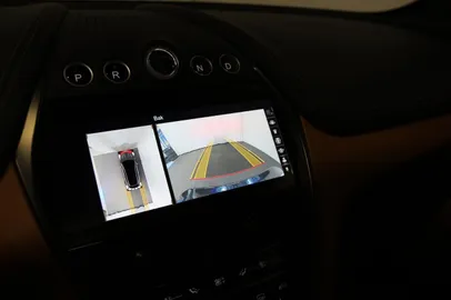 Car image 26