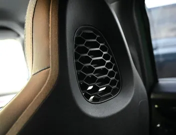 Car image 27