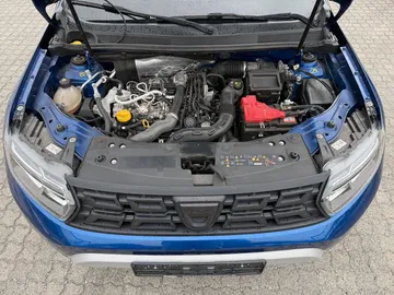 Car image 28