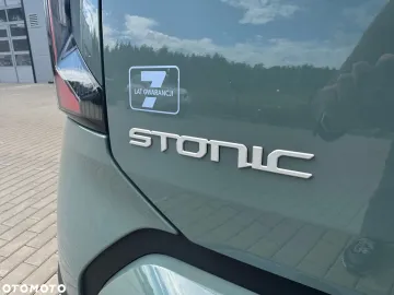 Car image 27
