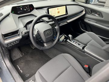 Car image 10