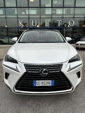 Lexus NX 300 h 145 kW image number 2