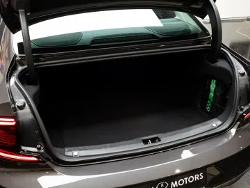 Car image 33