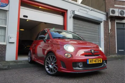 Car image 3