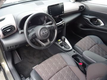 Car image 10