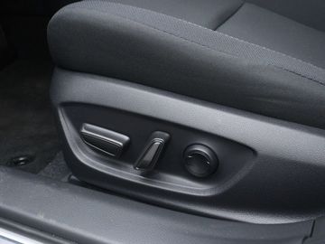 Car image 36