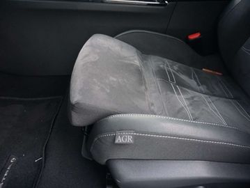 Car image 37