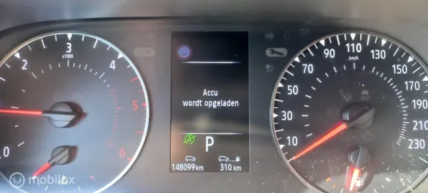 Car image 25
