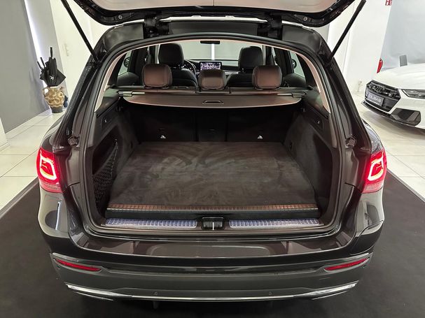 Mercedes-Benz GLC 300 de 225 kW image number 31