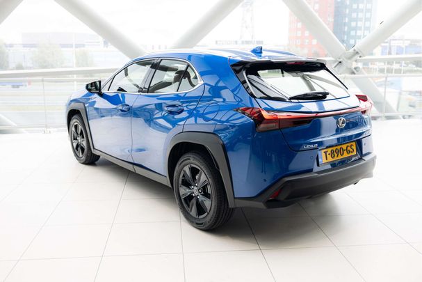 Lexus UX 250h 135 kW image number 14