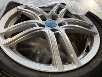 Car image 28
