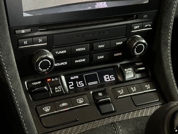 Car image 35