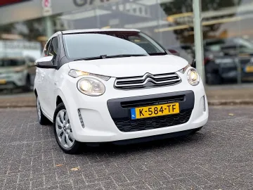 Car image 25