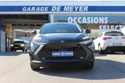Car image 2