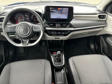 Car image 12