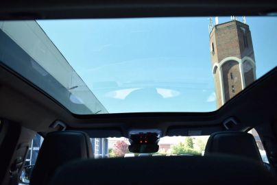 Car image 28