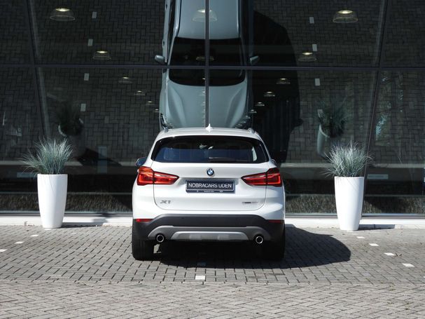 BMW X1 sDrive20i xLine 141 kW image number 3