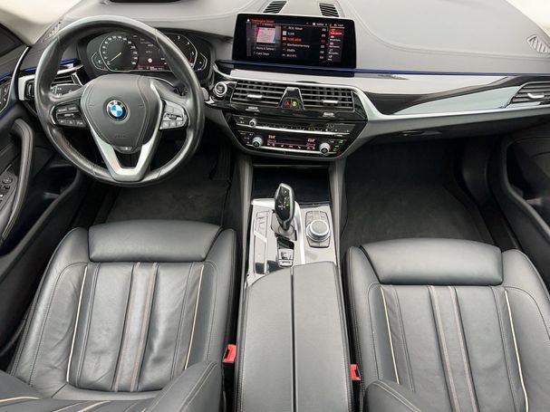 BMW 520d Touring xDrive Luxury Line 140 kW image number 9