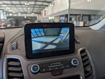 Car image 32