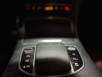 Car image 33