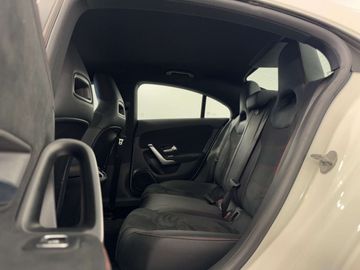 Car image 36