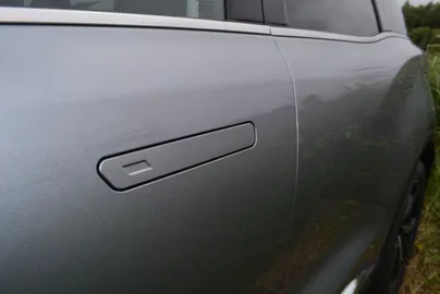 Car image 44
