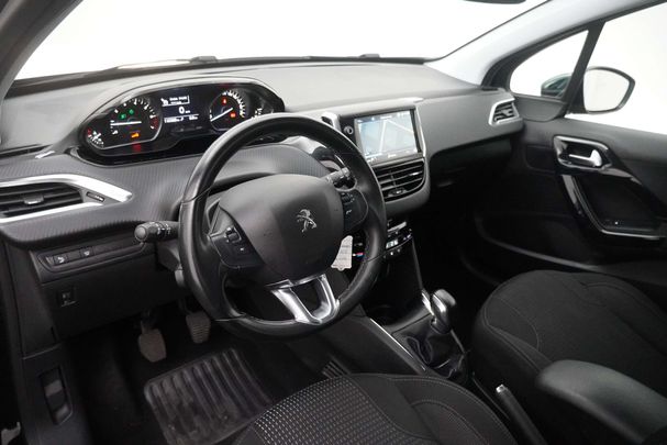 Peugeot 208 PureTech Allure 61 kW image number 4