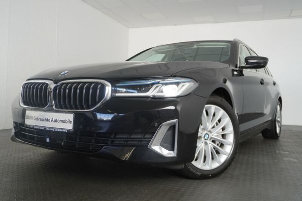 BMW 530d Touring Luxury Line xDrive 210 kW image number 1