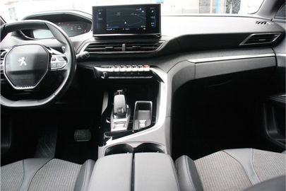 Car image 33