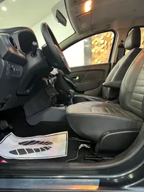 Car image 37