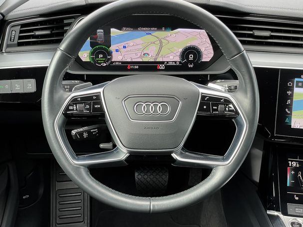 Audi e-tron 55 quattro S-line 300 kW image number 17