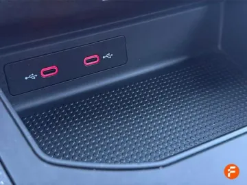 Car image 29