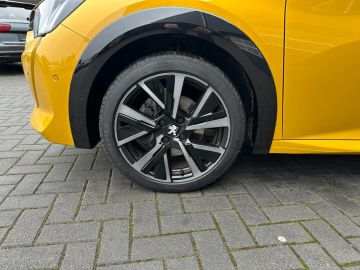 Car image 47