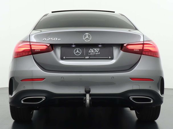 Mercedes-Benz A 250 e 160 kW image number 7