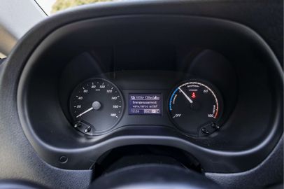 Car image 25