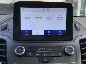 Car image 26