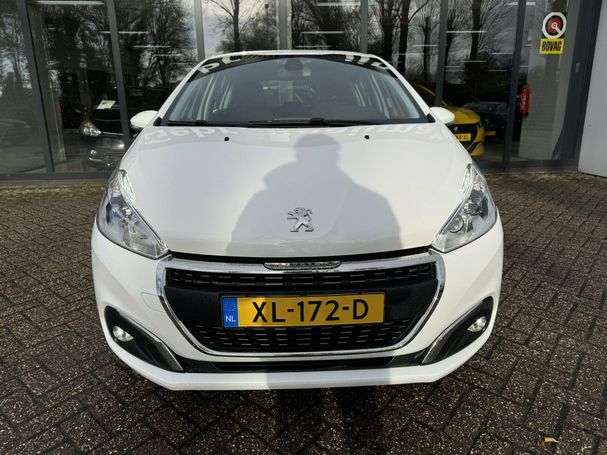 Peugeot 208 PureTech 110 82 kW image number 4