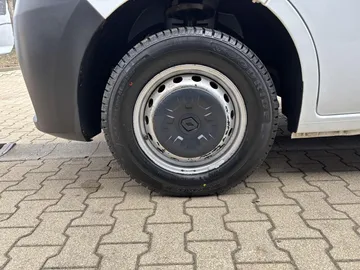 Car image 46