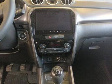 Car image 12