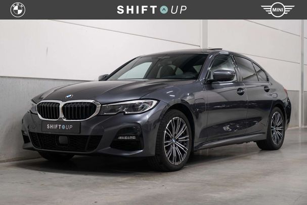 BMW 330e M Sport 215 kW image number 1