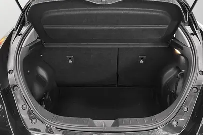 Car image 23