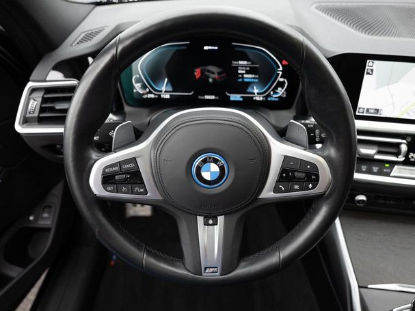 BMW 330 e Touring M Sport xDrive 215 kW image number 10