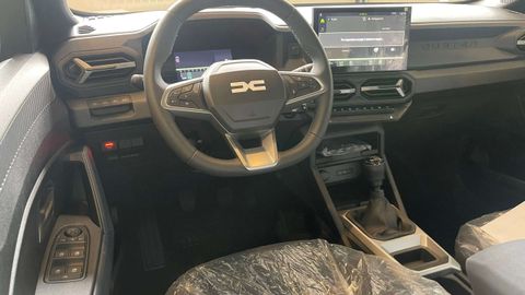 Car image 22