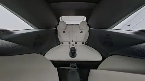 Car image 49